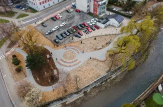na zdjęciu nowy skwer