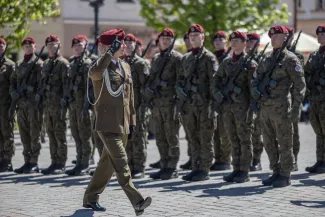 na zdjęciu osoby podczas uroczystości