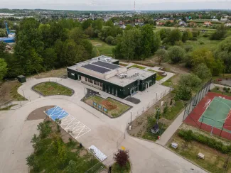 na zdjęciu nowy dom kultury