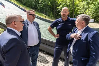 na zdjęciu zaproszeni goście