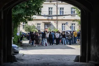 na zdjęciu osoby podczas nocy muzeów