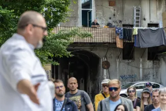na zdjęciu osoby podczas nocy muzeów