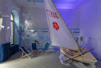 na zdjęciu osoby podczas gry miejskiej