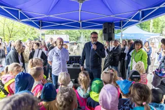 na zdjęciu osoby podczas festiwalu