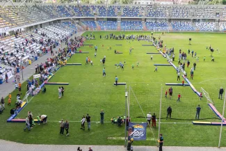 na zdjęciu osoby na podczas zawodów
