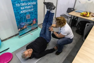 na zdjęciu osobo podczas Dni Zdrowia w hali