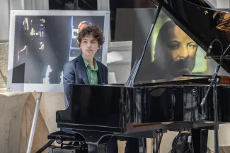 na zdjęciu osoby podczas konferencji