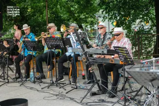 na zdjęciu muzycy