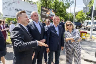 na zdjęciu osoby podczas konferencji