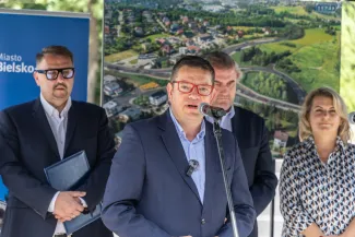 na zdjęciu osoby podczas konferencji