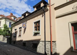 Piwowarska 2 elewacja po remoncie.
