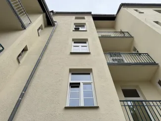 Budynek przy ul. A. Osuchowskiego 2 widok na elewację tylną po remoncie.