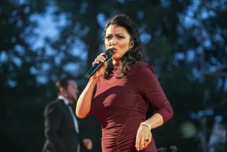na zdjęciu osoby podczas otwartej promenady