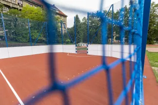 na zdjęciu nowe boisko