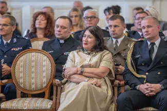 na zdjęciu osoby podczas uroczyści
