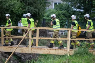 na zdjęciu służby podczas ćwiczeń