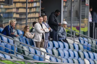 na zdjęciu zawodniczki na boisku