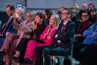 na zdjęciu osoby podczas uroczystości