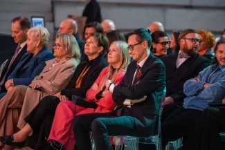 na zdjęciu osoby podczas uroczystości