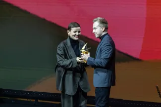 na zdjęciu osoby podczas uroczystości