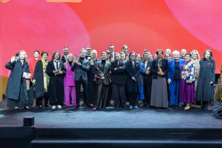 na zdjęciu osoby podczas uroczystości