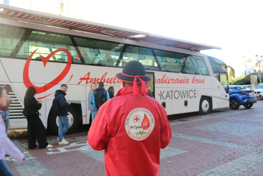 Na zdjęciu krwiobus 