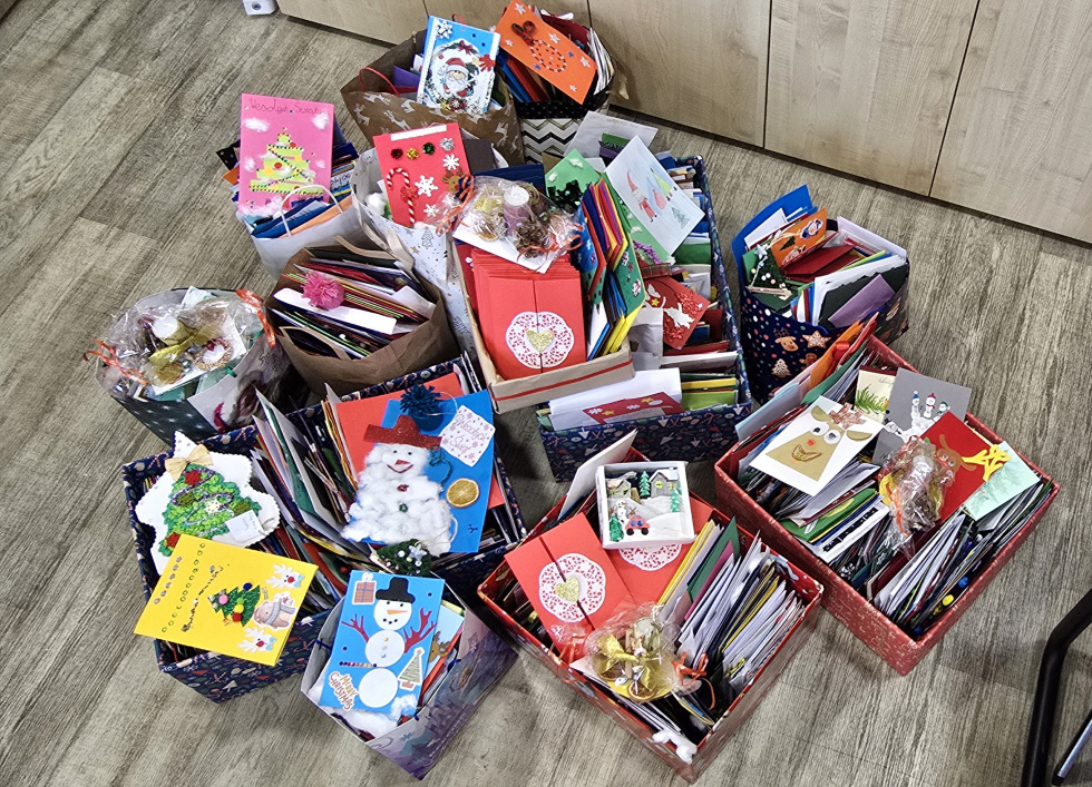 Na zdjęciu kartki świąteczne 