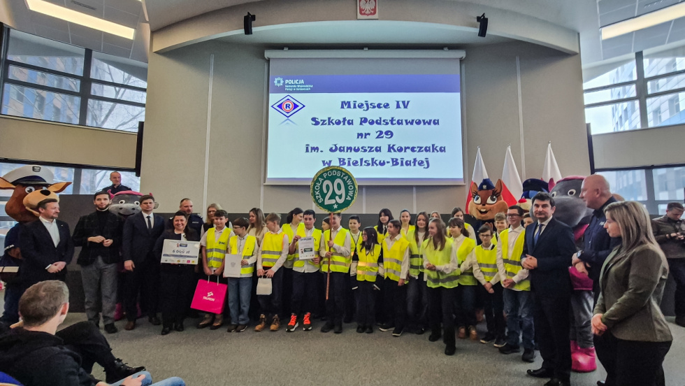 Na zdjęciu wręczenie nagród w konkursie