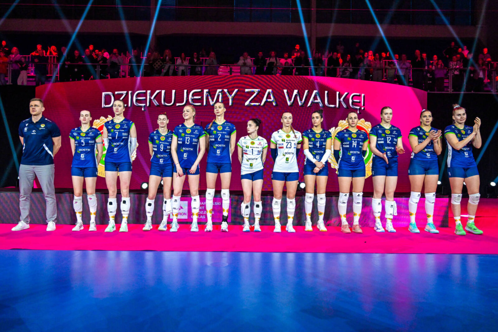 na zdjęciu siatkarki