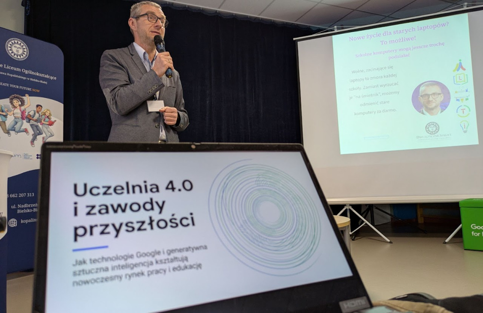 Na zdjęciu jeden z prelegentów konferencji 