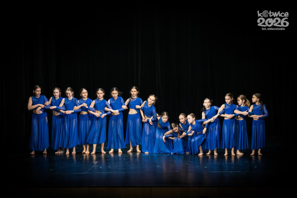 Na zdjęciu Grupa Junior Teatru Tańca Synergia
