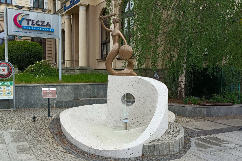 Na zdjęciu wyremontowana fontanna 