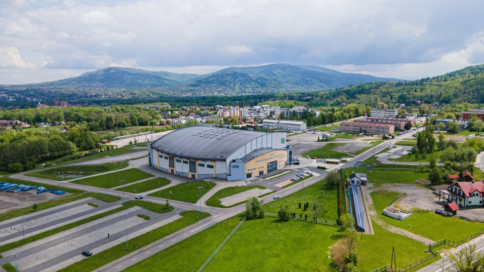 Na zdjęciu hala pod Dębowcem 