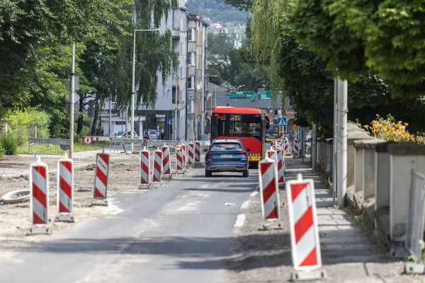 Na zdjęciu ulica Piastowska w remoncie