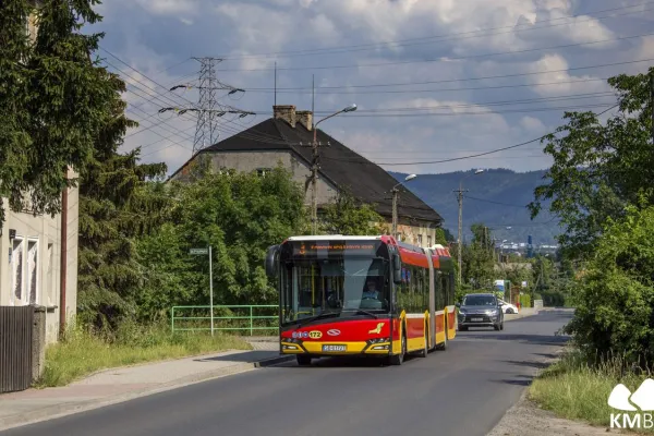 Na zdjęciu autobus 