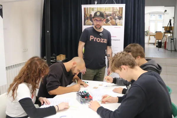 Na zdjęciu uczestnicy warsztatów