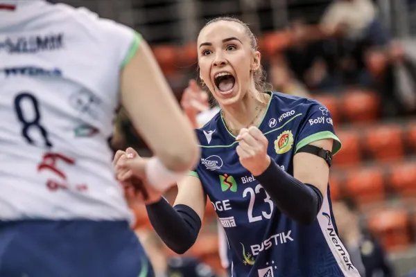 na zdjęciu siatkarki