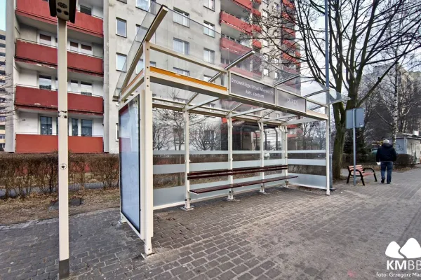 na zdjęciu przystanek 