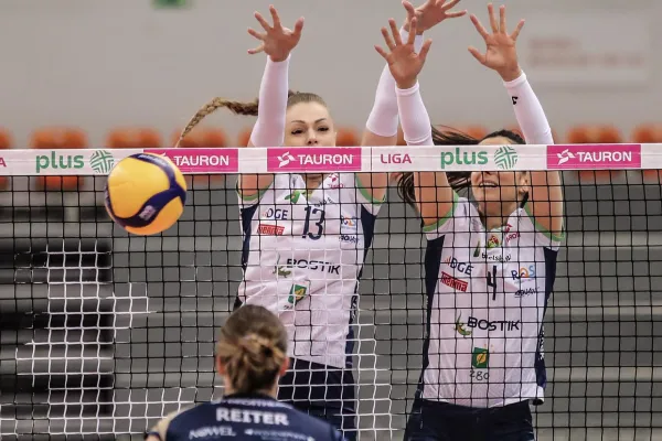 na zdjęciu siatkarki