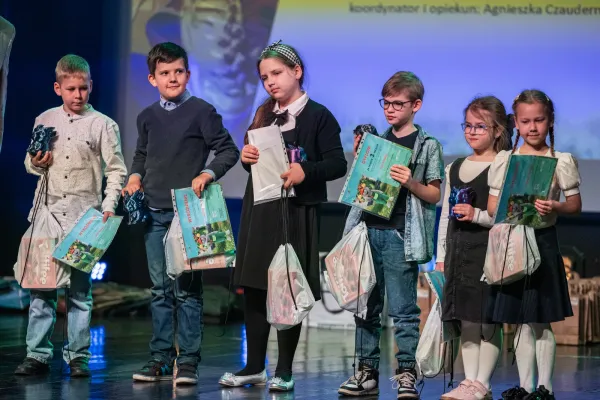 Na zdjęciu laureaci konkursu 