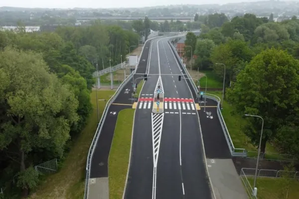 na zdjęciu ulica Kwiatkowskiego z góry