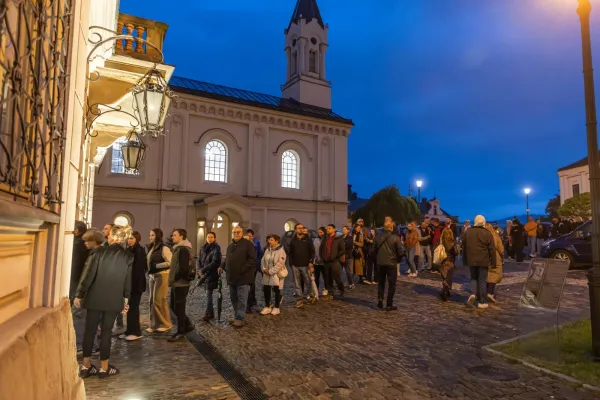 Na zdjęciu kolejka do Muzeum Historycznego 