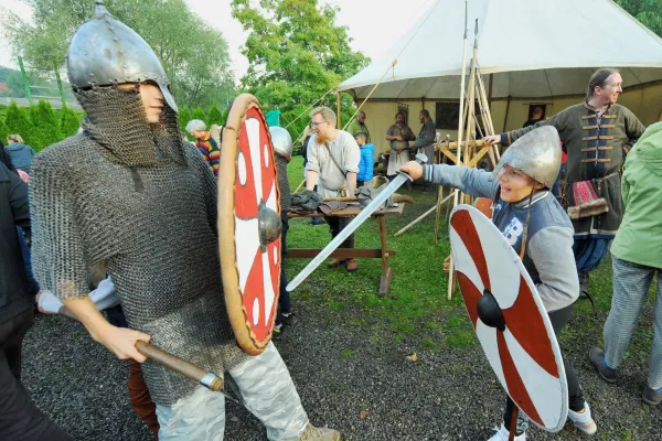 Na zdjęciu walki wojów 