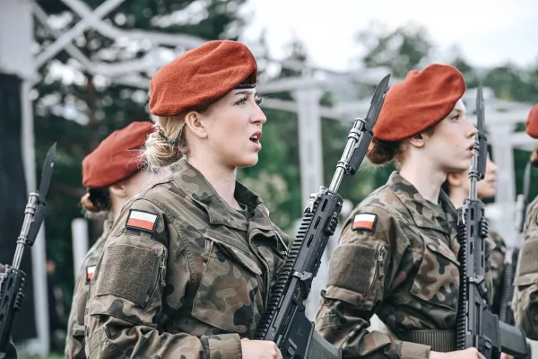 Na zdjęciu żołnierki 