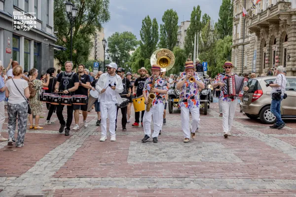 Na zdjęciu Parada Nowoorleańska