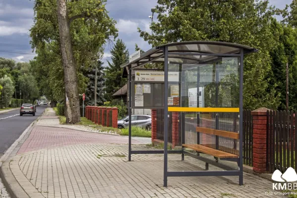 na zdjęciu przystanek 