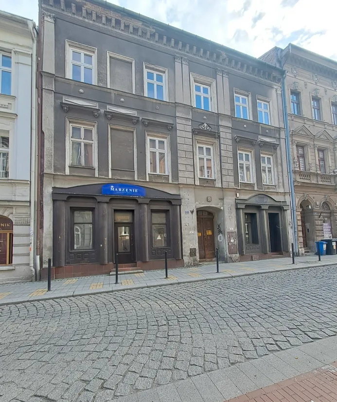 zdjęcie kamienicy przy ul. Norberta Barlickiego 20